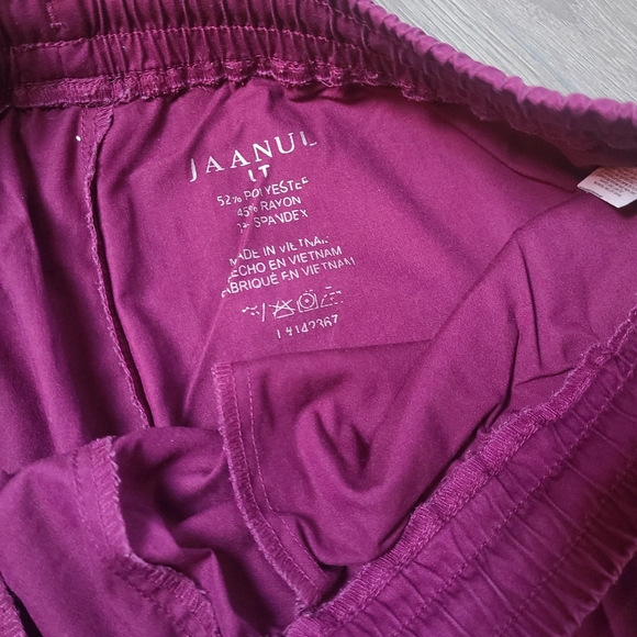 🌿3 for $30🌿 Jaanuu Slim Fit Scrub Pants - Picture 3 of 4